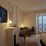 Nocleg ze śniadaniem Logis Des Tourelles