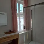 Nocleg ze śniadaniem Logis Des Tourelles Cognac