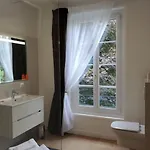 Logis Des Tourelles Bed and Breakfast Κονιάκ