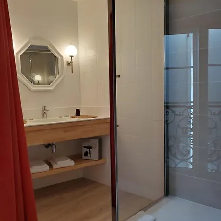 Logis Des Tourelles 코냐크