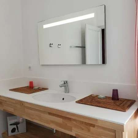 Bed & Breakfast Logis Des Tourelles 4*