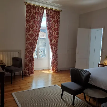 Logis Des Tourelles Bed & Breakfast Cognac
