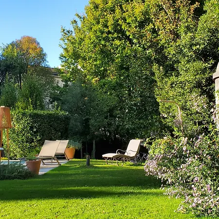 Logis Des Tourelles B&B 4*