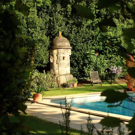 Logis Des Tourelles فندق مبيت وإفطار كونْياك