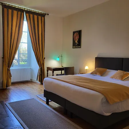 Logis Des Tourelles Nocleg ze śniadaniem
