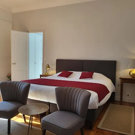 Logis Des Tourelles Nocleg ze śniadaniem Cognac