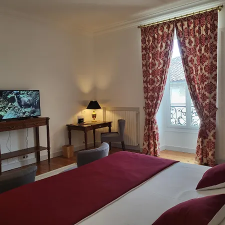 Logis Des Tourelles Nocleg ze śniadaniem Cognac