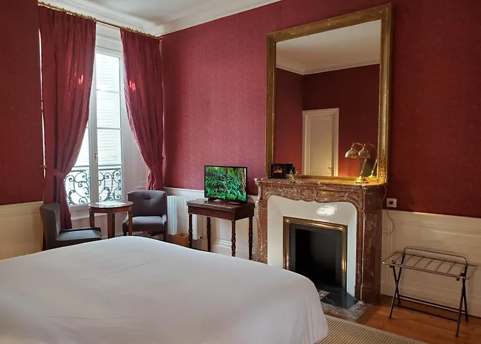 Bed and breakfast Logis Des Tourelles 4*