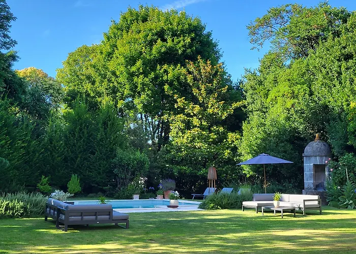 Bed and breakfast Logis Des Tourelles 4*